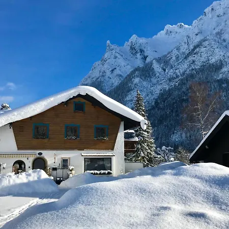 Gaestehaus Edlhuber 2*
