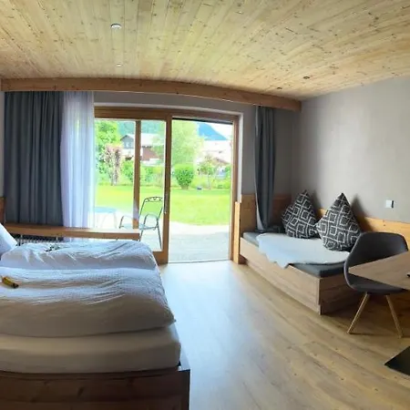Bed & Breakfast Gaestehaus Edlhuber 2*