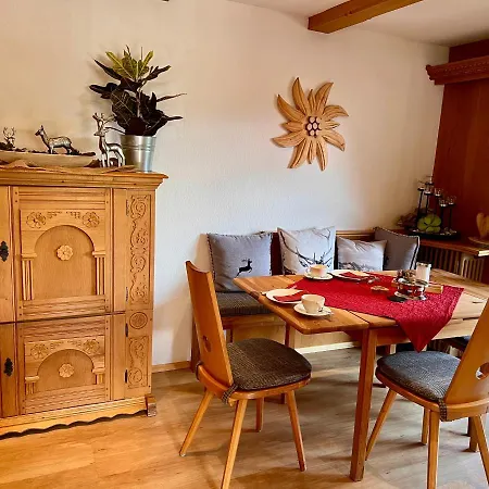 Gaestehaus Edlhuber Bed & Breakfast
