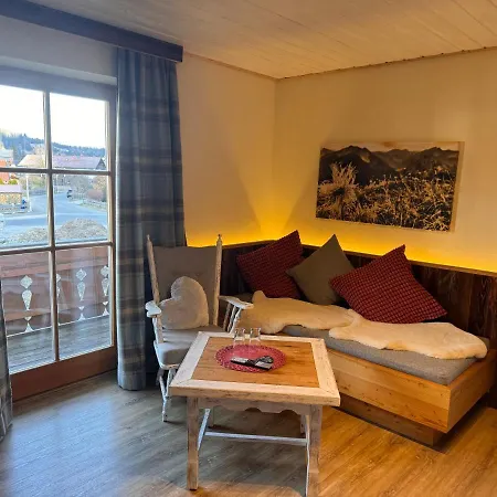 Gaestehaus Edlhuber 2*