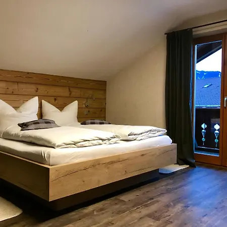 Bed & Breakfast Gaestehaus Edlhuber Mittenwald