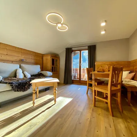 Gaestehaus Edlhuber Bed & Breakfast