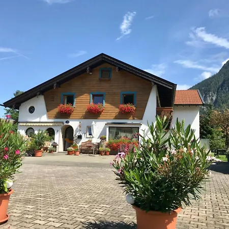 לינה וארוחת בוקר Gaestehaus Edlhuber