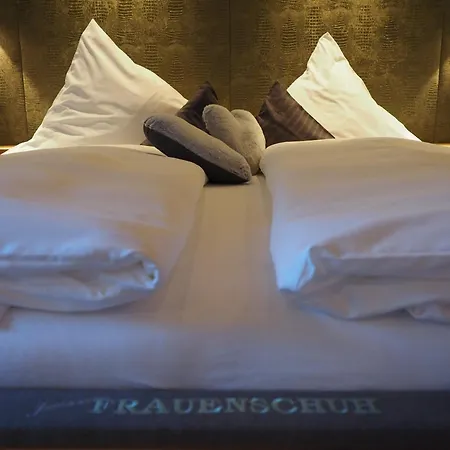 Gaestehaus Edlhuber Bed and Breakfast