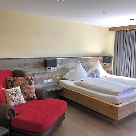 Gaestehaus Edlhuber 4* Mittenwald
