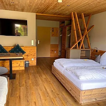 Gaestehaus Edlhuber Alojamento de Acomodação e Pequeno-almoço Mittenwald