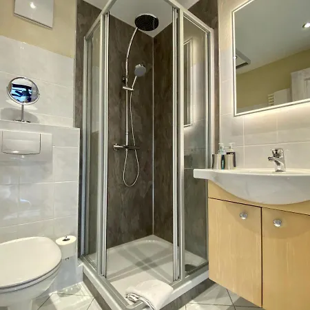 Gaestehaus Edlhuber לינה וארוחת בוקר מוטנוואלד